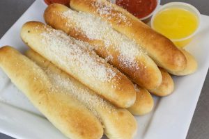 Zayna's Pizza | Brady ST BID